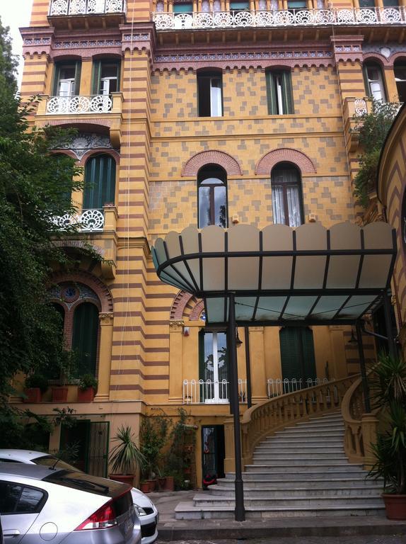 Casa Vacanze Amedeo Napoli Exterior foto