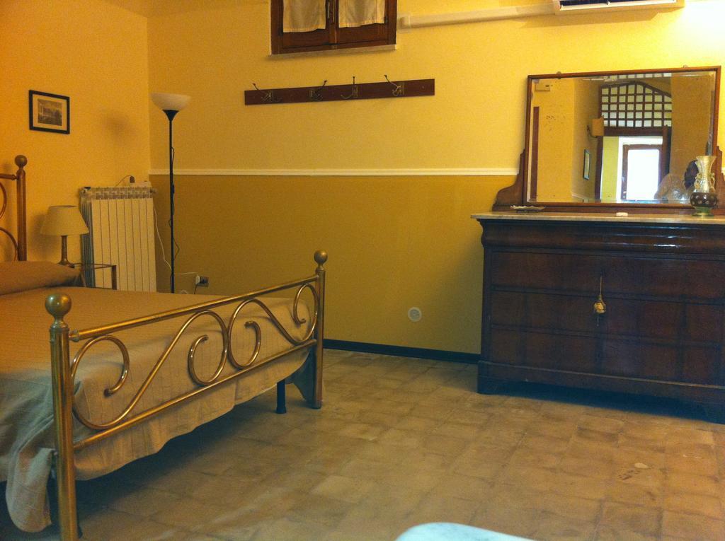 Casa Vacanze Amedeo Napoli Exterior foto